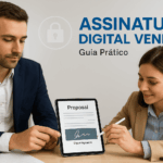 Profissional assinando proposta digital em tablet durante reunião de vendas